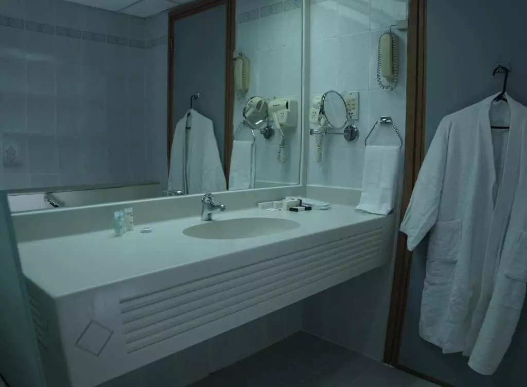 سرویس بهداشتی اتاق HOTEL SUN AND SANDS